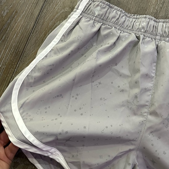 Nike Shorts - Picture 3 of 8